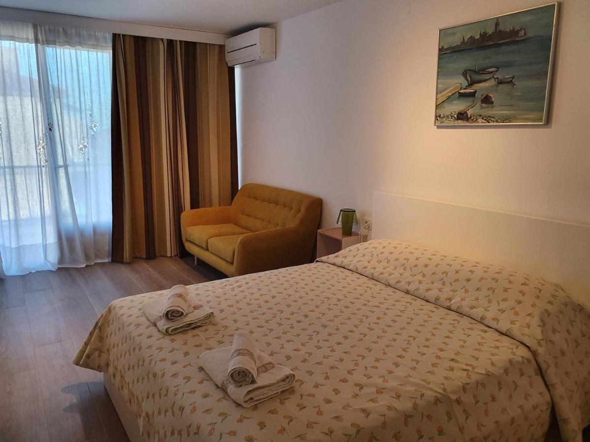 Apartment Sincic Novigrad  Екстер'єр фото