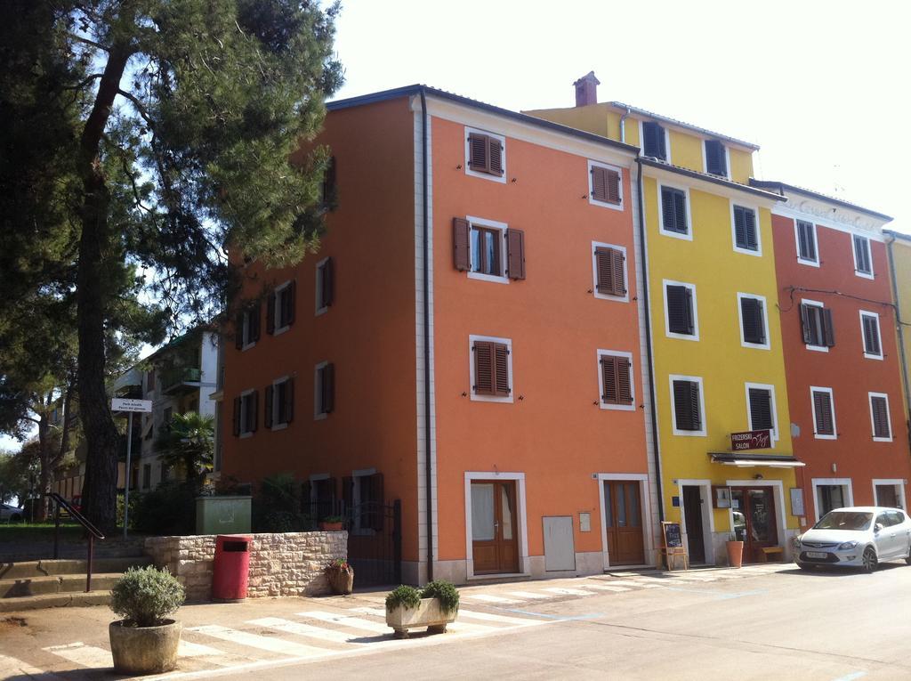 Apartment Sincic Novigrad  Екстер'єр фото