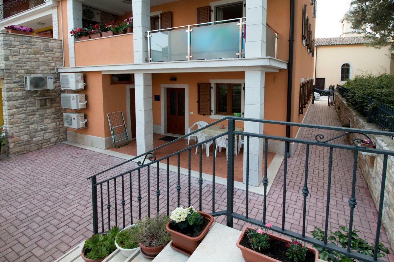 Apartment Sincic Novigrad  Екстер'єр фото
